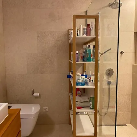 Modern Hochhaus Apartment *