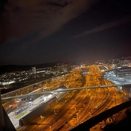 아파트 Modern Hochhaus