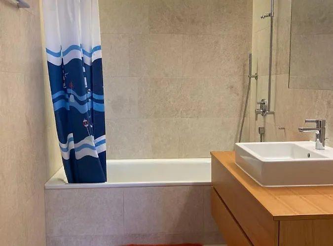 Lägenhet Modern Hochhaus